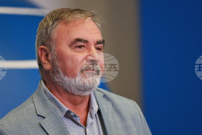 Съмнявам се, че ще се стигне до обявяване на национална грипна епидемия, каза доц. Ангел Кунчев