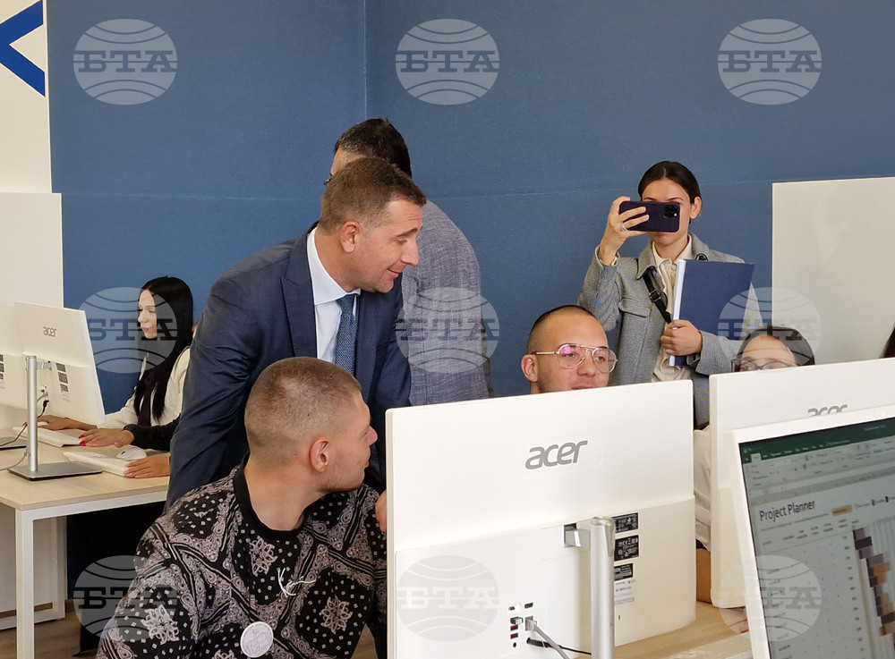 Самоков - Профилирана гимназия "Константин Фотинов" - СТЕМ кабинети - откриване