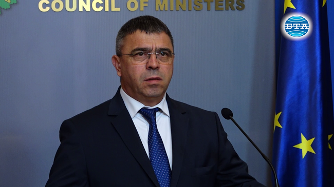 По всеки сигнал за купуване и продаване на гласове, постъпил в МВР, незабавно започва проверка, заяви министър Атанас Илков