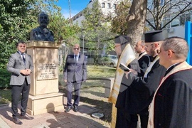 Румъния - Тулча - Георги Раковски - бюст-паметник - обновяване