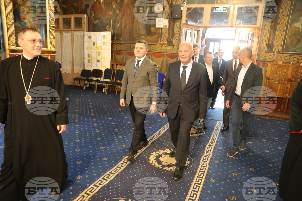 Румъния - Тулча - Георги Раковски - бюст-паметник - обновяване