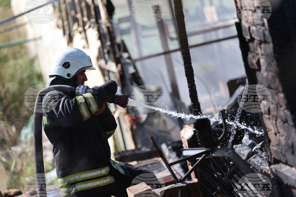 Благоевград - оранжерия - пожар
