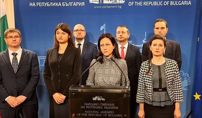 Цвета Рангелова от „Възраждане“: срокът за ползване на специализиран транспорт от политически лица да се промени от четири години на шест месеца