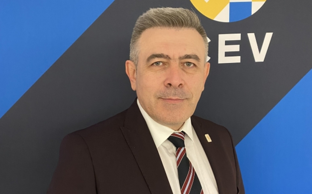 Двама българи ще бъдат част от комисии в Европейската конфедерацияпо волейбол