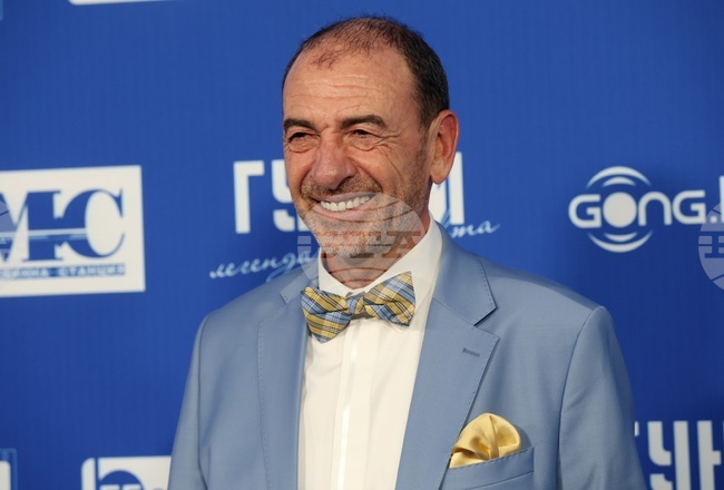 Първата спирка от турнето на актьора Димитър Маринов е в Севлиево на 7 май