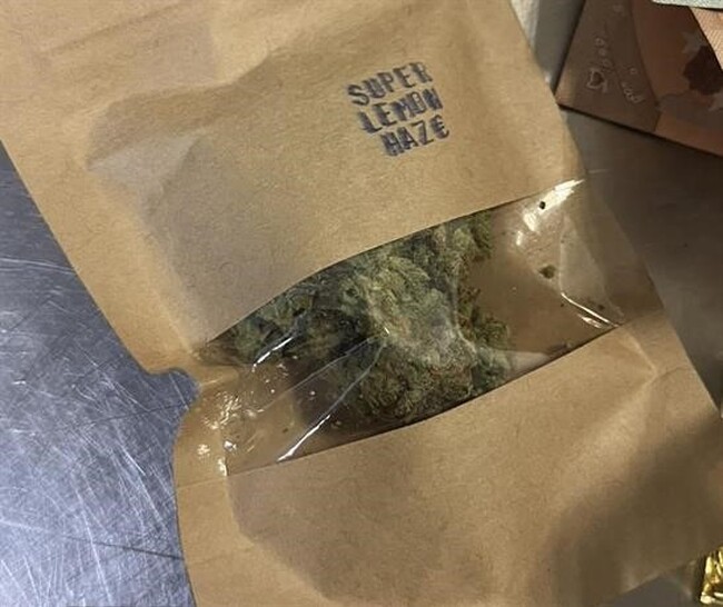 МВР: Гранични полицаи задържаха чужденец с наркотични вещества на ГКПП – Аерогара София 