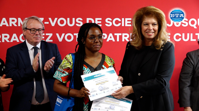 С церемония по връчването на награди завърши обучението „Предприемачеството, начин да променим света"