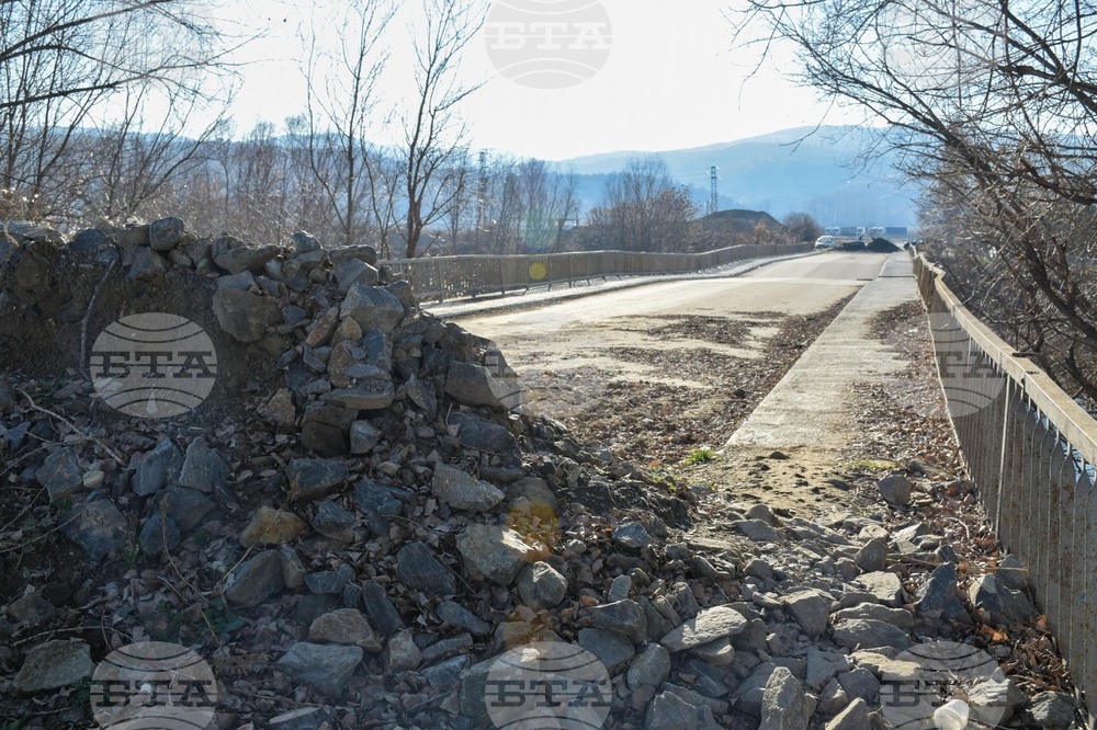 Село Покровник - компрометиран мост