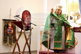 Арменска църква „Света Богородица" - служба