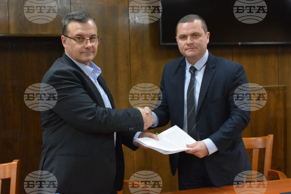 Русе - Христо Христов - Пенчо Милков - договор - подписване