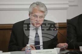 Парламент - Комисия за контрол над службите за сигурност, прилагането и използването на специалните разузнавателни средства и достъпа до данните по Закона за електронните съобщения