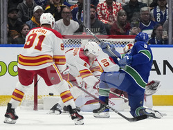 Flames Canucks Hockey