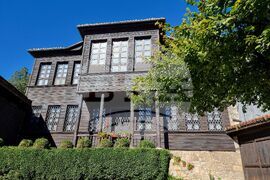 Варна - Етнографски музей - юбилеен каталог