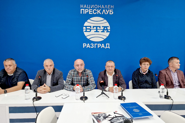 Пресконференция на общинските съветници от "Продължаваме промяната - Демократична България" в Общинския съвет в Разград