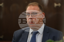 ДА “Архиви“ - Иван Костов - архив - дарение