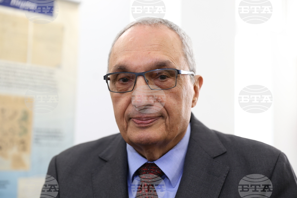 ДА “Архиви“ - Иван Костов - архив - дарение