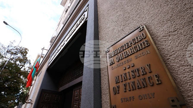 Икономиката на страната ще нарасне с 3 на сто тази година, прогнозират от финансовото министерство