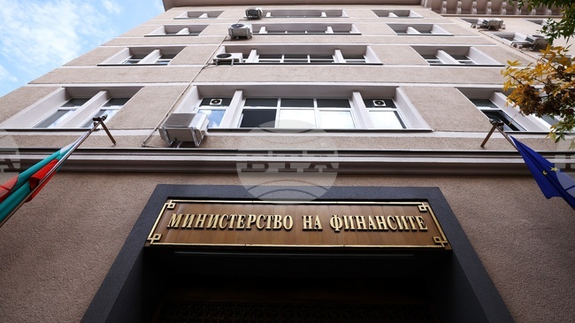Бюджетното салдо по консолидираната фискална програма на България към септември 2025 г. е отрицателно в размер на повече от 6 милиарда лева