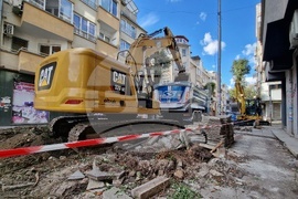  Бургас - улица - ремонт