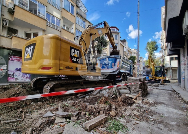 Бургас - улица - ремонт