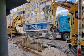  Бургас - улица - ремонт