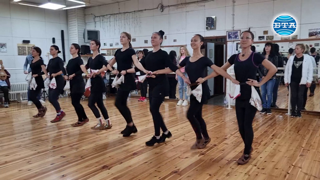 Нашата най-голяма награда са аплодисментите на публиката, каза главният художествен ръководител на ансамбъл "Добруджа" Стоян Господинов