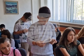  Разград - Държавен архив - Ден на българските архивисти - ученици - посещение