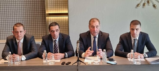 Водят се предварителни разговори със "Сименс" за доставка на турбини на площадката на 7-ми блок на АЕЦ "Козлодуй", каза председателят на СД на "КМС"