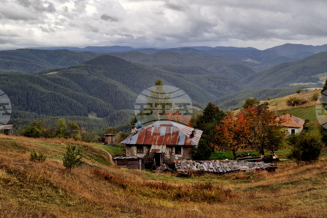 Good Mountain Hiking Conditions on Tuesday