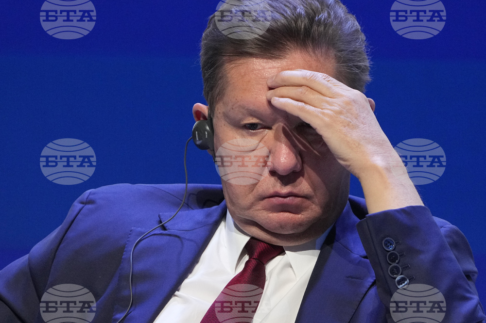 Австрийският концерн О Ем Ви прекратява незабавно договора с „Газпром“
