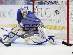 CORRECTION Kings Sabres Hockey