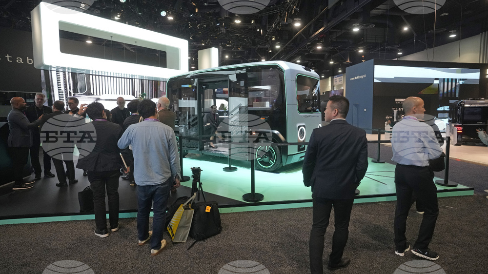 Самоуправляващ се бус на германската компания „Холон“ получи разрешение за включване в пилотен проект