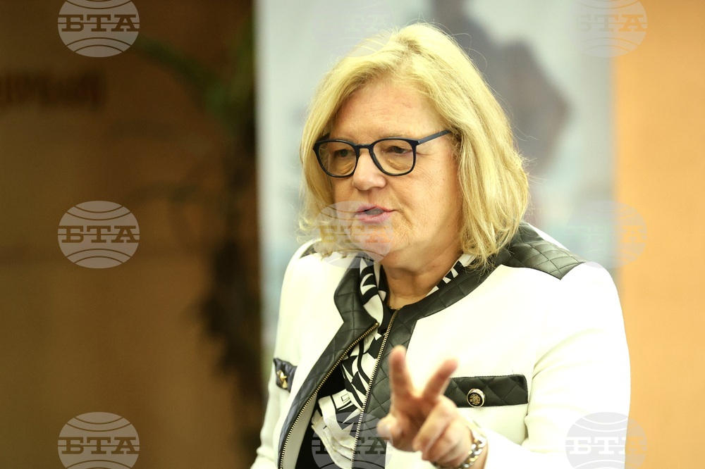 УНСС - публична лекция - Андреа Икич-Бьом