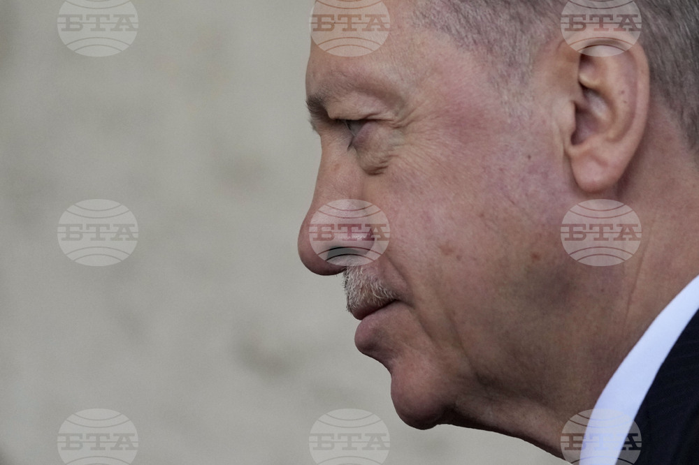 "Дигиталното движение" цели да създаде изкуствена религия, като се насочи срещу авраамическите религии и най-вече срещу исляма, заяви турският президент