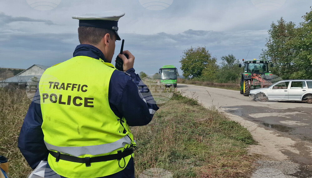 Движението по пътя от Шумен към „Пети километър“ е временно преустановено заради инцидент