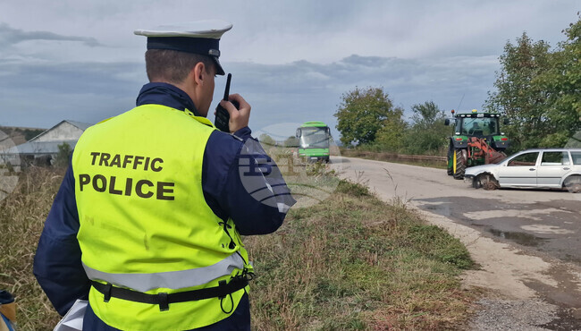 Движението по пътя от Шумен към „Пети километър“ е временно преустановено заради инцидент 