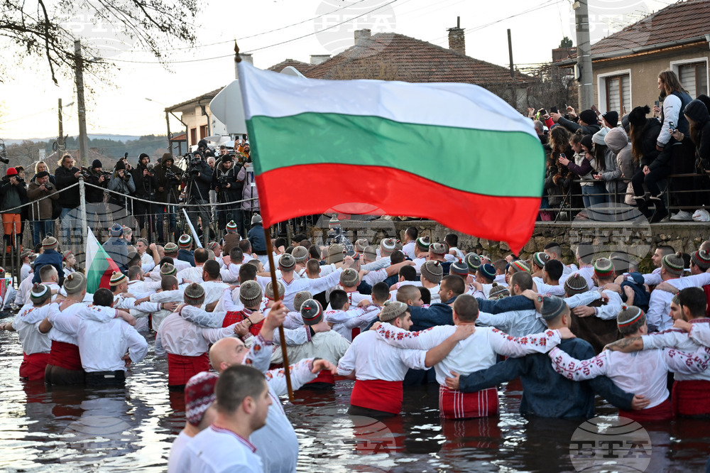 Калофер - мъжко хоро