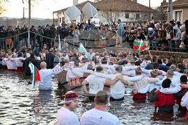 Калофер - мъжко хоро