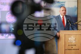 Министерство на електронното управление - Валентин Мундров - пресконференция - изграждане на софтуера