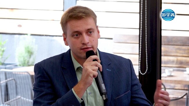 Едно от всеки седем деца в България съобщава, че е било жертва на онлайн тормоз, заяви Георги Еленков от Националната мрежа за децата