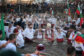 Калофер - мъжко хоро