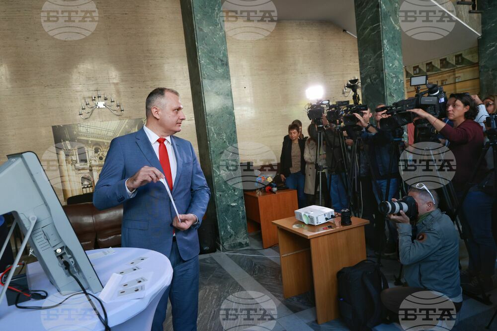 Министерство на електронното управление - Валентин Мундров - пресконференция - изграждане на софтуера