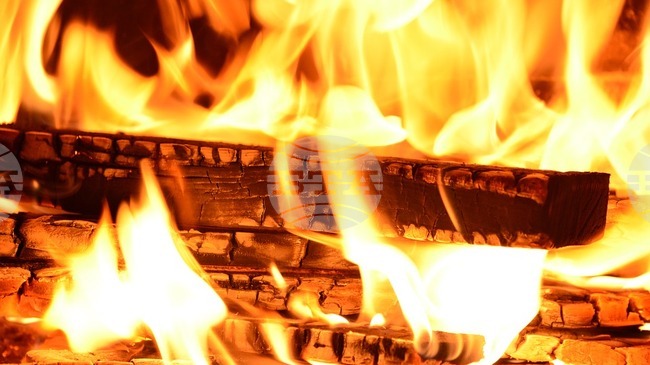 Възрастен мъж е с близо 90 на сто изгаряния след пожар в село Разделна