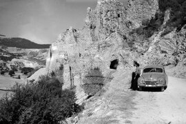 Скалният феномен Чудните скали до с. Аспарухово, община Дългопол