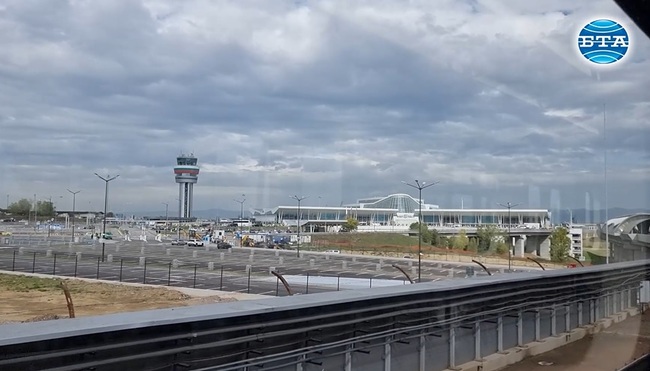 От създаването на товарен дрон до прекосяването на Атлантика с лодка – истории вдъхновяват посетителите на авиокариерен форум на летище София