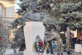 Велико Търново - Христо Ботев - почит