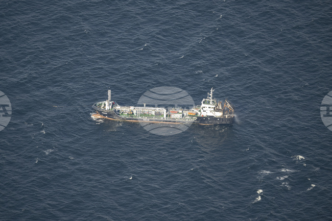 Моряк, обявен за изчезнал преди дни, беше намерен жив на борда на танкер в Германия