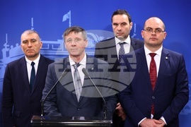 Парламент - Възраждане - брифинг