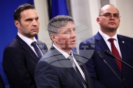 Парламент - Възраждане - брифинг