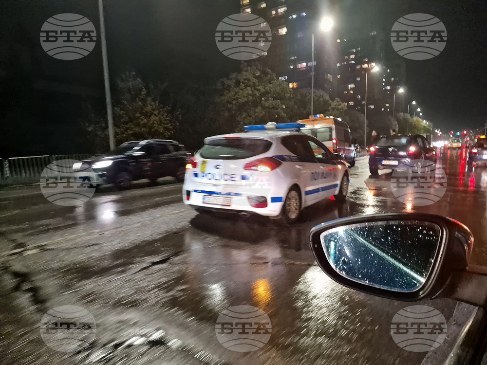Пътен инцидент затруднява движението по бул. „Рожен“ в столицата